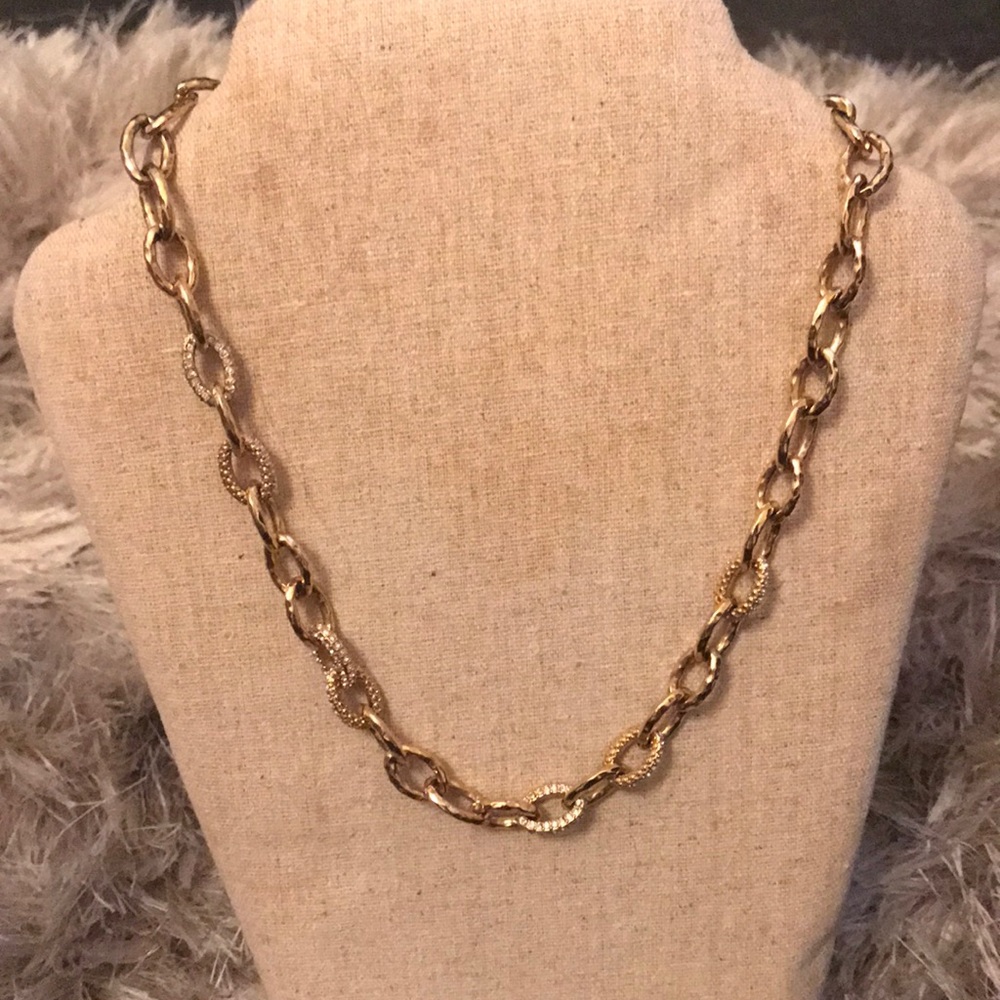 Classic gold chain necklace